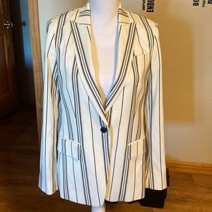 Blazer Size 6 NWOT